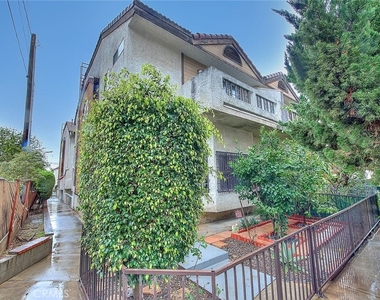 319 N Lincoln Apt A - Photo Thumbnail 19