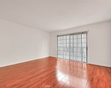 319 N Lincoln Apt A - Photo Thumbnail 40