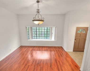 319 N Lincoln Apt A - Photo Thumbnail 1