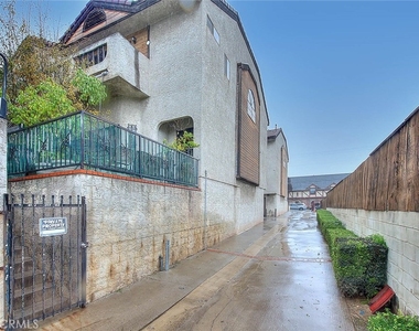 319 N Lincoln Apt A - Photo Thumbnail 43