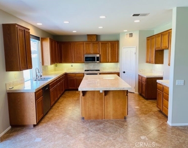 29720 Rossiter Road - Photo Thumbnail 18