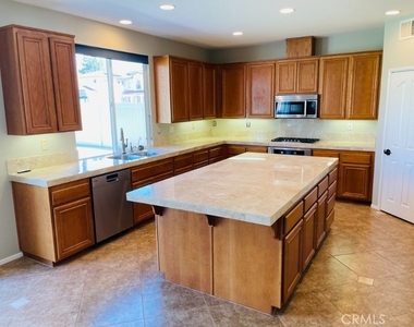 29720 Rossiter Road - Photo Thumbnail 19