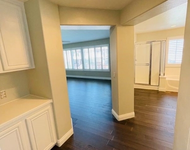29720 Rossiter Road - Photo Thumbnail 51
