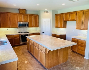 29720 Rossiter Road - Photo Thumbnail 20