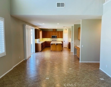 29720 Rossiter Road - Photo Thumbnail 15