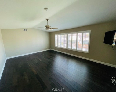 29720 Rossiter Road - Photo Thumbnail 39