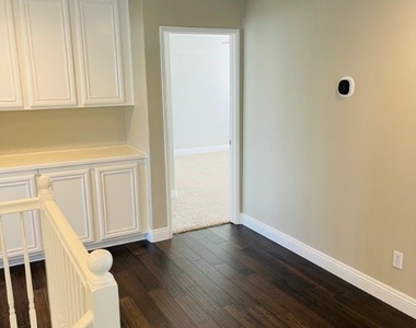 29720 Rossiter Road - Photo Thumbnail 34
