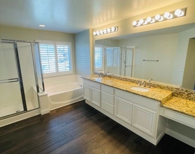 29720 Rossiter Road - Photo Thumbnail 43