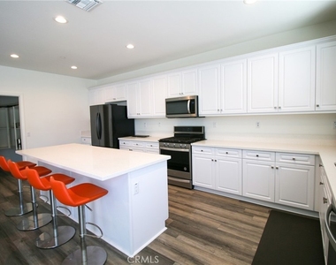 31516 Buckeye Way - Photo Thumbnail 2