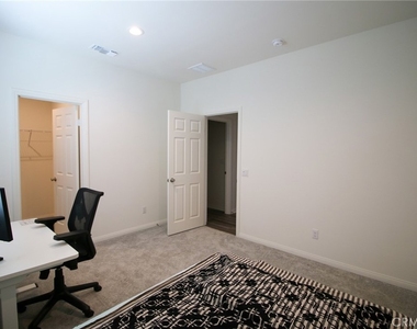 31516 Buckeye Way - Photo Thumbnail 18