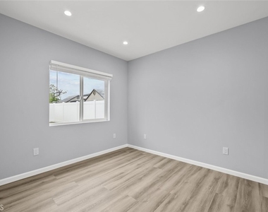 15836 Eccles Street - Photo Thumbnail 13