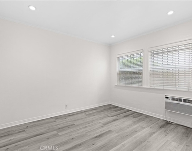 825 N Alfred Street - Photo Thumbnail 7