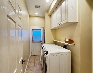 14320 Hortense Street - Photo Thumbnail 14