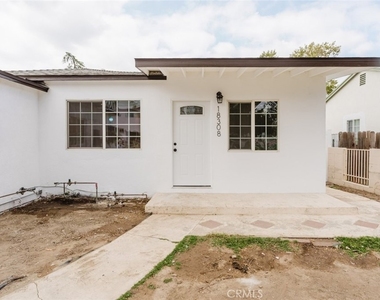 18308 Gresham Street - Photo Thumbnail 6
