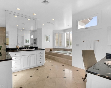 25504 Colette Way - Photo Thumbnail 40