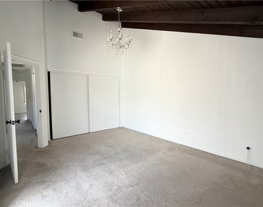 8341 De Soto - Photo Thumbnail 10