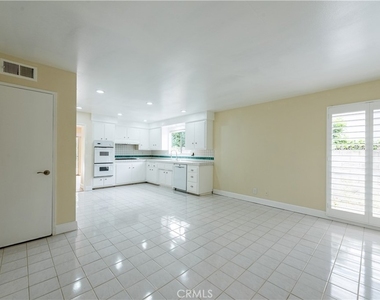 24221 Hatteras Street - Photo Thumbnail 19