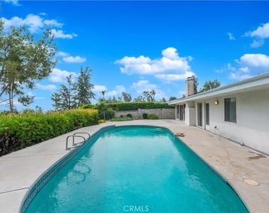 24221 Hatteras Street - Photo Thumbnail 44