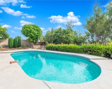 24221 Hatteras Street - Photo Thumbnail 41