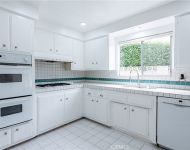 24221 Hatteras Street - Photo Thumbnail 16