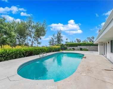 24221 Hatteras Street - Photo Thumbnail 45