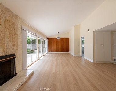 24221 Hatteras Street - Photo Thumbnail 12