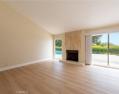 24221 Hatteras Street - Photo Thumbnail 10