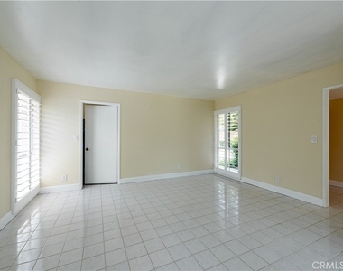 24221 Hatteras Street - Photo Thumbnail 17