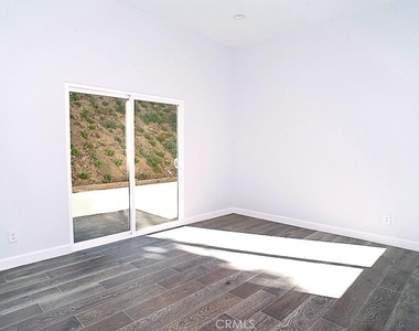 3841 Ridgemoor Drive - Photo Thumbnail 8
