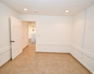 14103 Fonthill Avenue - Photo Thumbnail 11