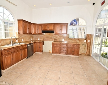 14103 Fonthill Avenue - Photo Thumbnail 28
