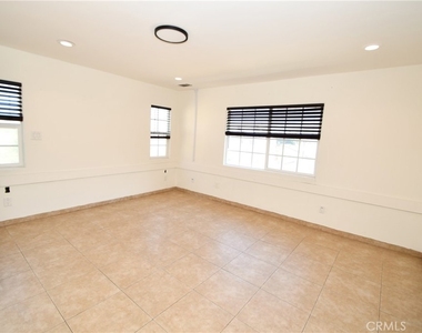 14103 Fonthill Avenue - Photo Thumbnail 12