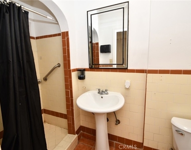 14103 Fonthill Avenue - Photo Thumbnail 20