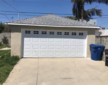 6511 W 87th Place - Photo Thumbnail 13