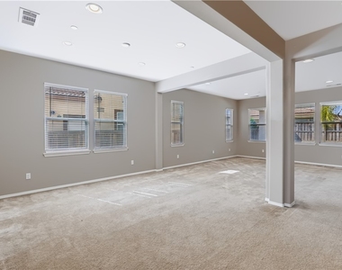 29669 Eastbank - Photo Thumbnail 2
