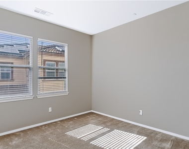 29669 Eastbank - Photo Thumbnail 35