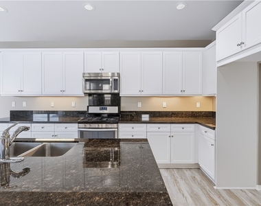 29669 Eastbank - Photo Thumbnail 8