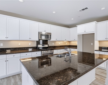 29669 Eastbank - Photo Thumbnail 7