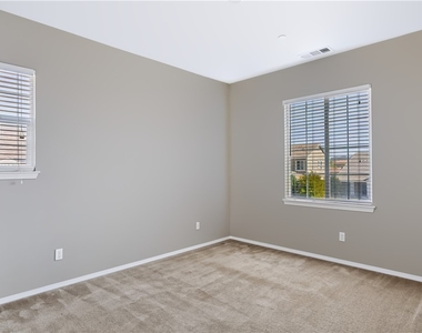 29669 Eastbank - Photo Thumbnail 29