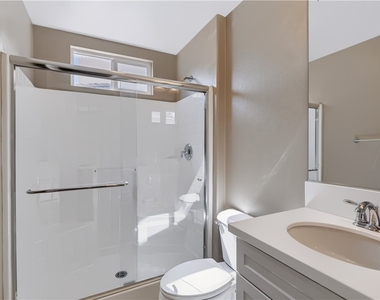 29669 Eastbank - Photo Thumbnail 13