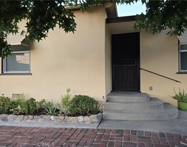 5724 California - Photo Thumbnail 16