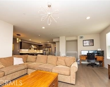 31 Gramercy - Photo Thumbnail 11