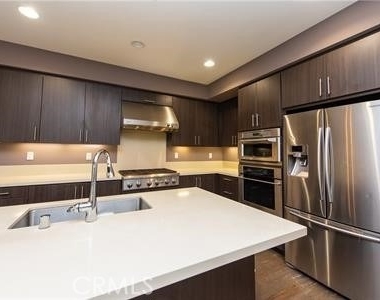 31 Gramercy - Photo Thumbnail 15