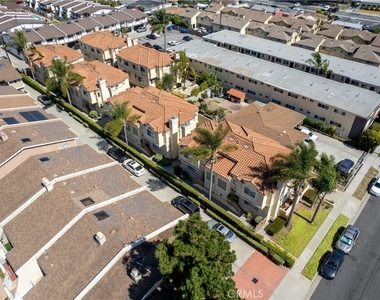 14526 Yukon Avenue - Photo Thumbnail 32