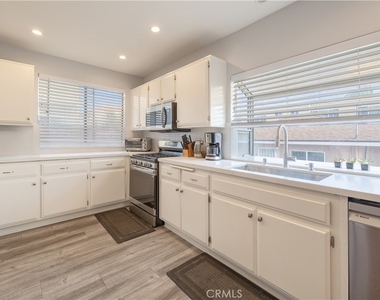 14526 Yukon Avenue - Photo Thumbnail 9