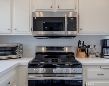 14526 Yukon Avenue - Photo Thumbnail 8