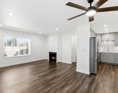 1703 Delaware Street - Photo Thumbnail 4