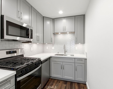 1703 Delaware Street - Photo Thumbnail 7