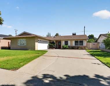 2310 E Monroe - Photo Thumbnail 1