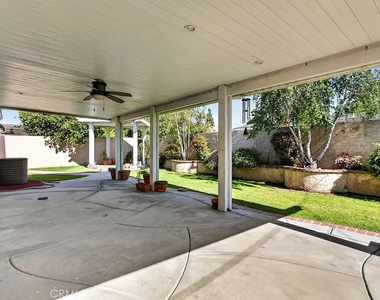 2310 E Monroe - Photo Thumbnail 19